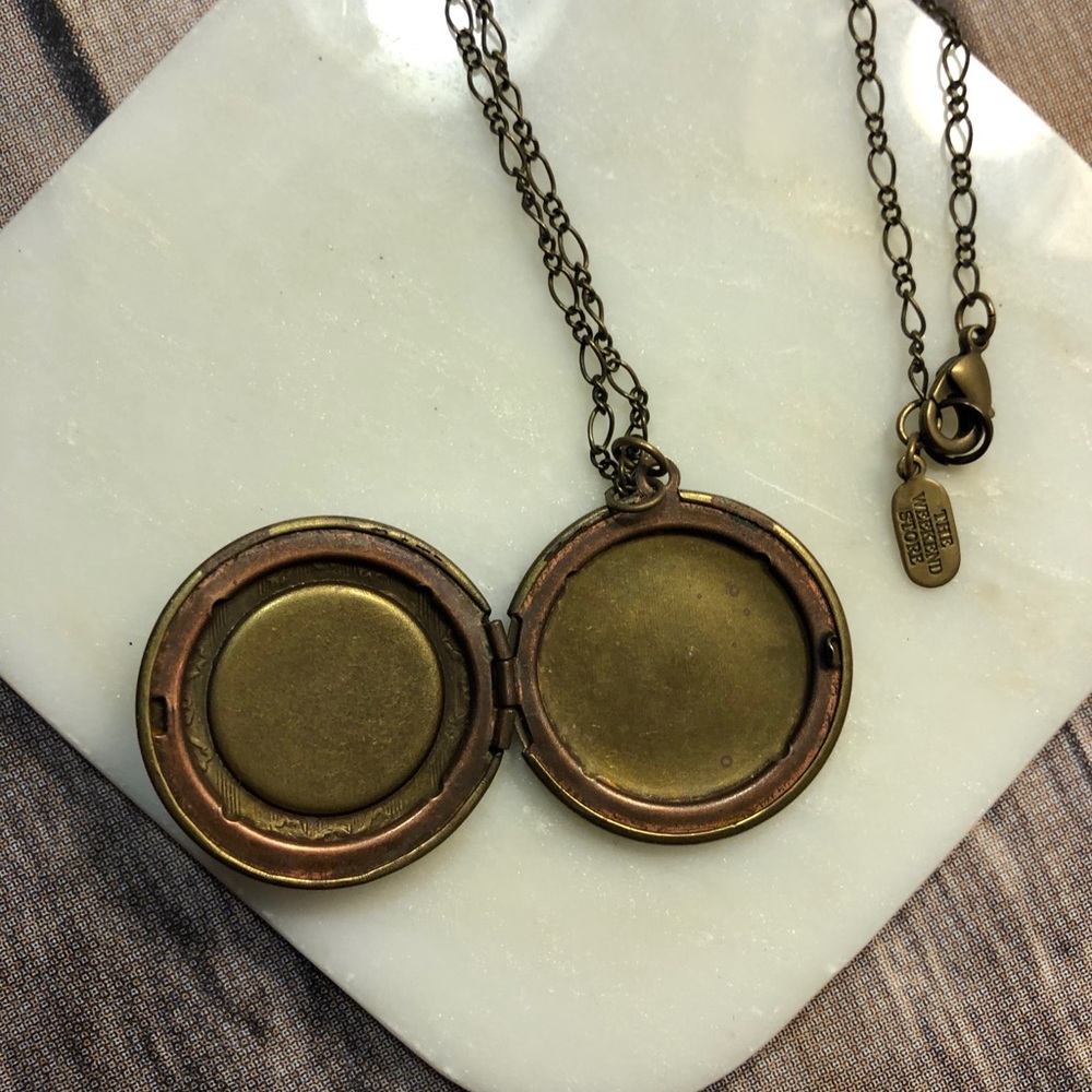 Locket, from The Weekend Store - Picture 3 of 5